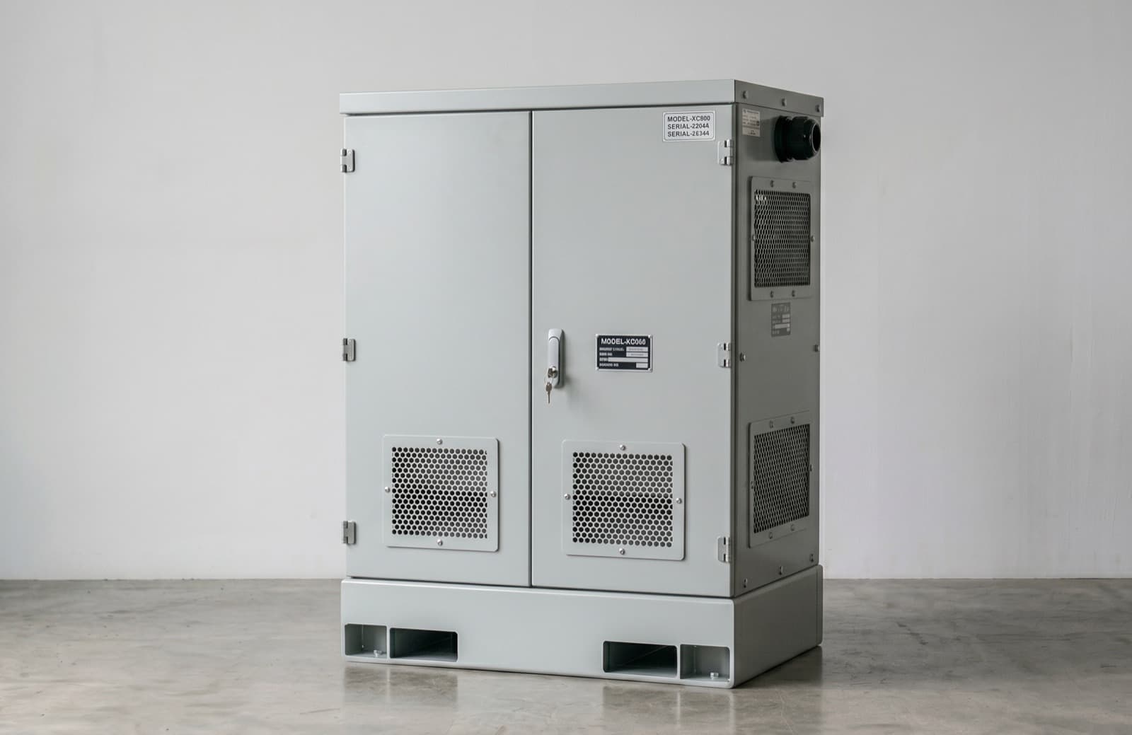 Uninterruptible power supply systems in a critical power room